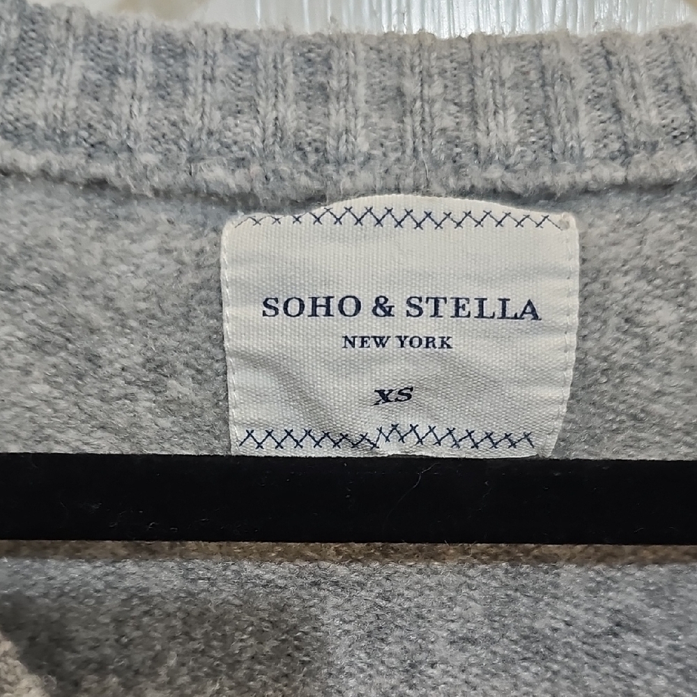 Vero Moda Light Gray V-Neck Button Front Cardigan - Picture 3 of 9